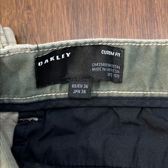 Men's Oakley Khaki Custom Fit Pants Size 36 - Picture 2 of 4